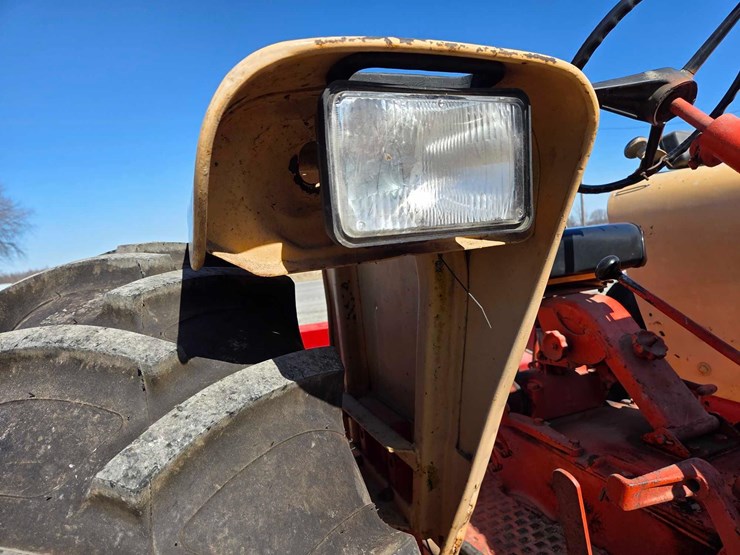 case-730-tractor-image-14