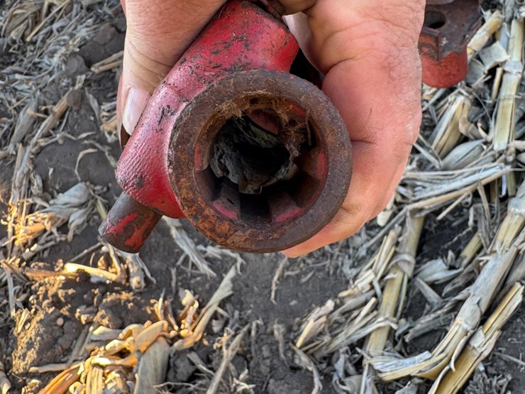 new-holland-1033-image-10