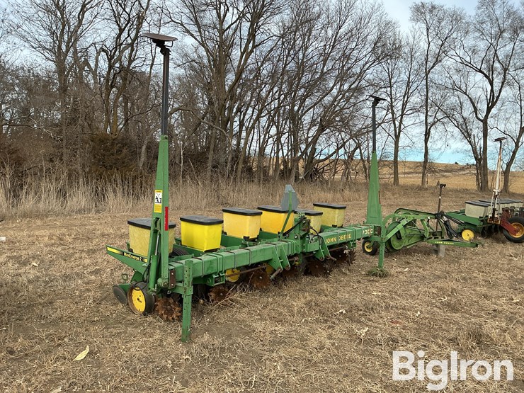 john-deere-7300-image-3