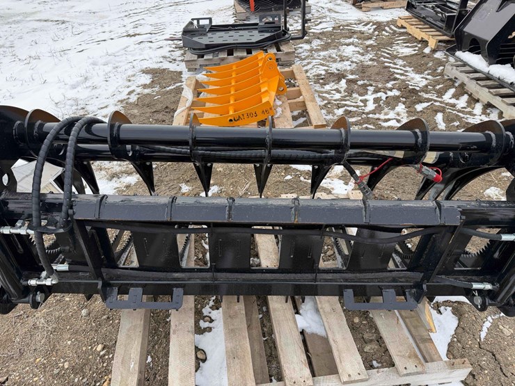 curved-log-grabber-image-6