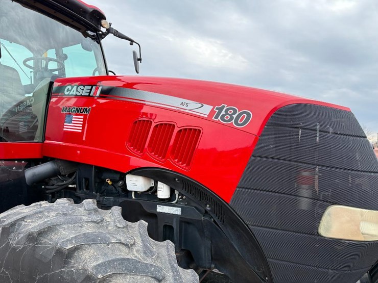 case-ih-magnum-180-image-34