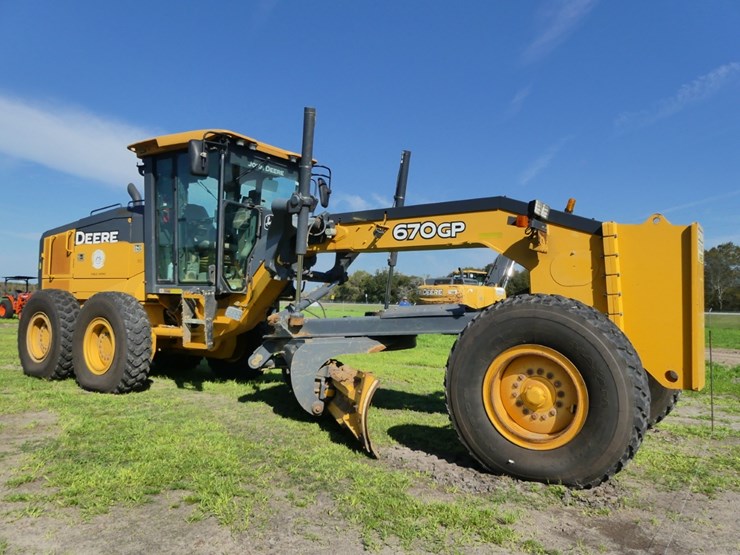 deere-670gp-image-1
