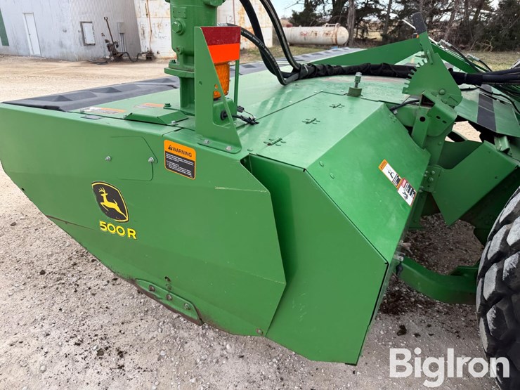 2021-john-deere-w235-image-9