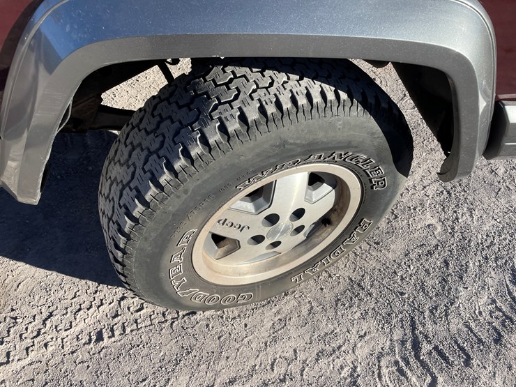 1992-jeep-cherokee-image-9