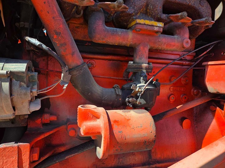 case-730-tractor-image-7