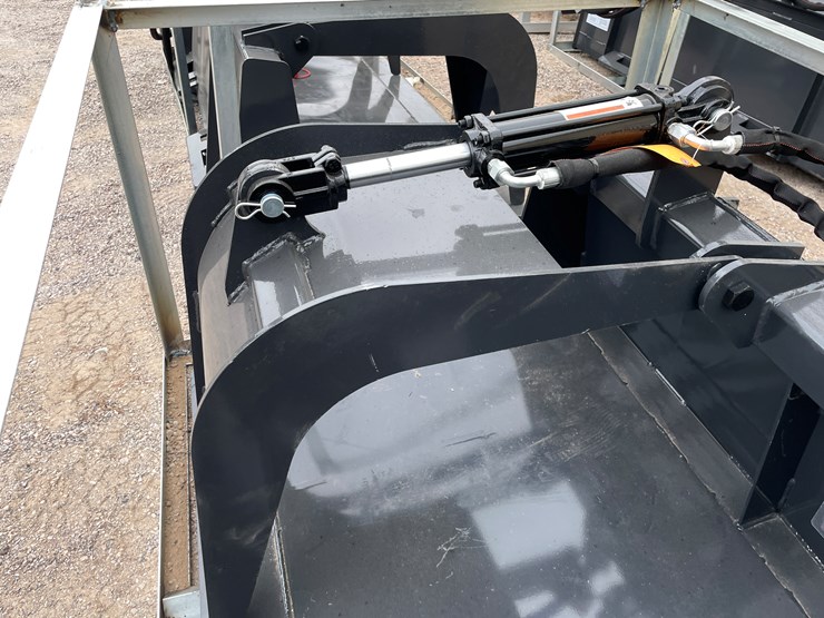 #4363-•-unused-2026-wolverine-skid-steer-grapple-bucket-attachment-image-9