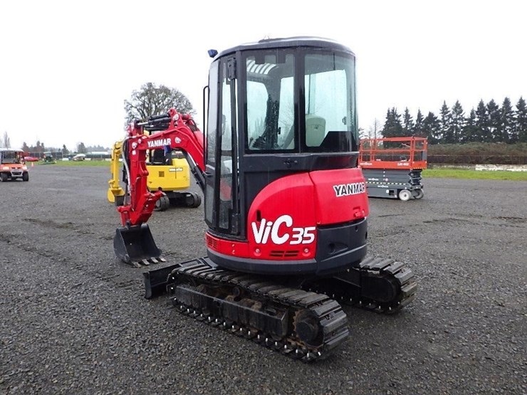2013-yanmar-vio35-5b-image-6