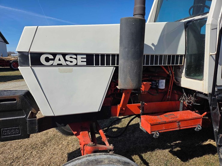 case-2290-tractor-image-45