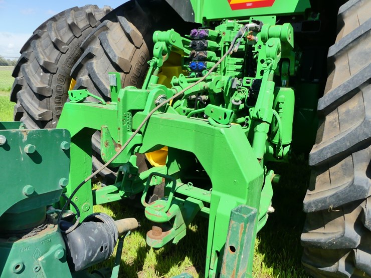 john-deere-8r-310-image-5