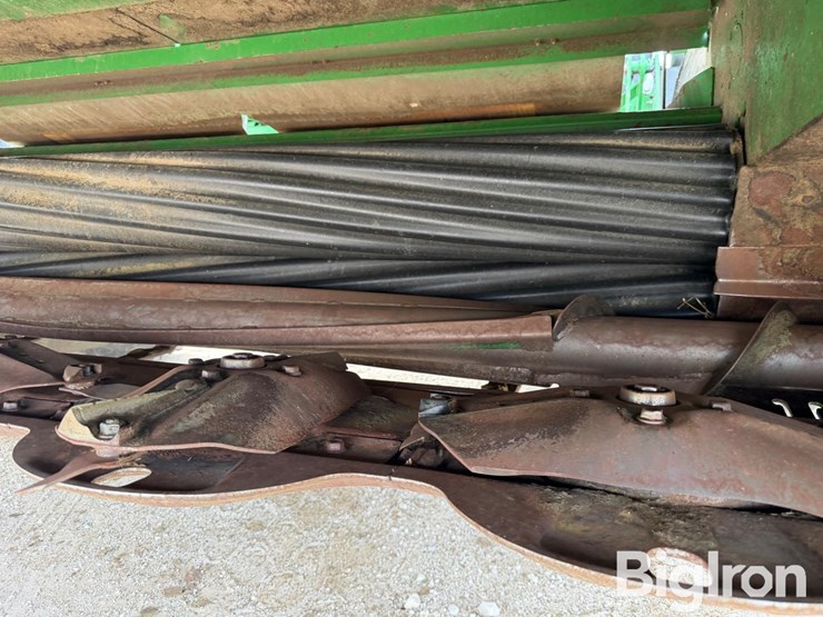 2021-john-deere-w260-image-19