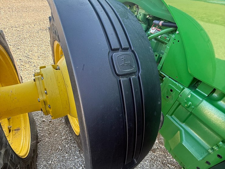2016-john-deere-8370r-image-14