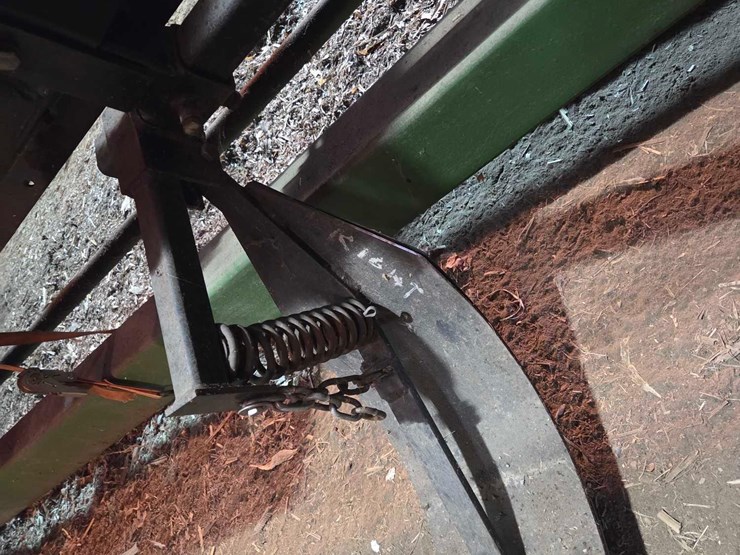 2008-drago-6-row-30"-corn-head-image-11