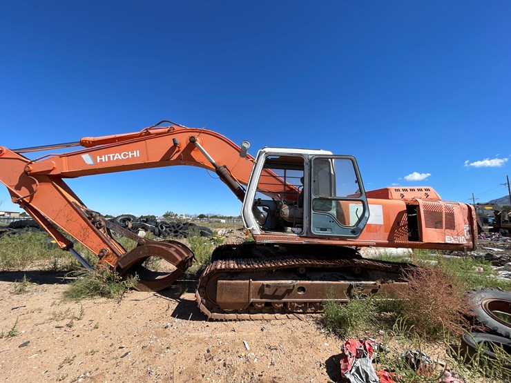 #1001-•-hitachi-excavator-(offsite-in-las-cruces)-image-1