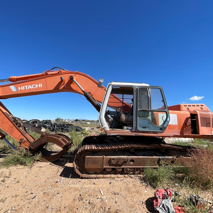 #1001 • Hitachi Excavator (offsite in Las Cruces)