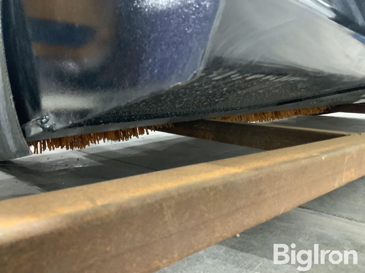 2025-massey-ferguson-730-image-19