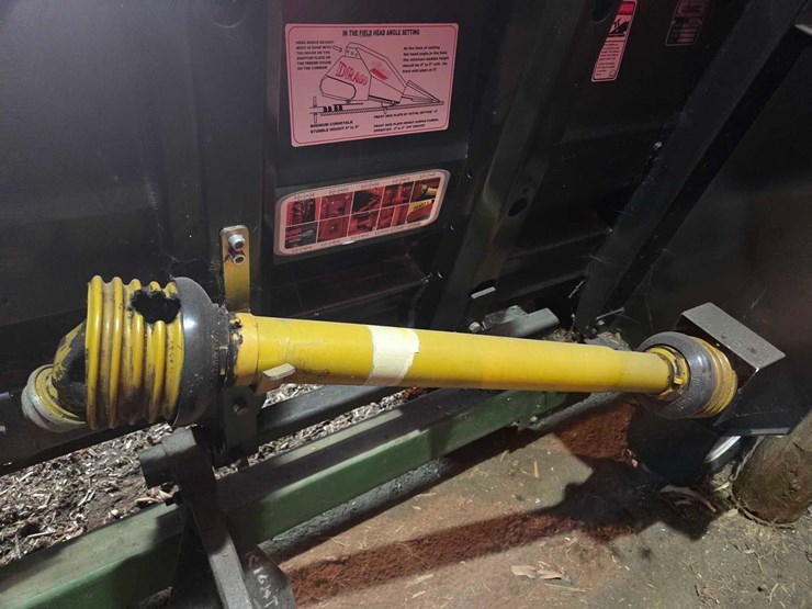 2008-drago-6-row-30"-corn-head-image-16