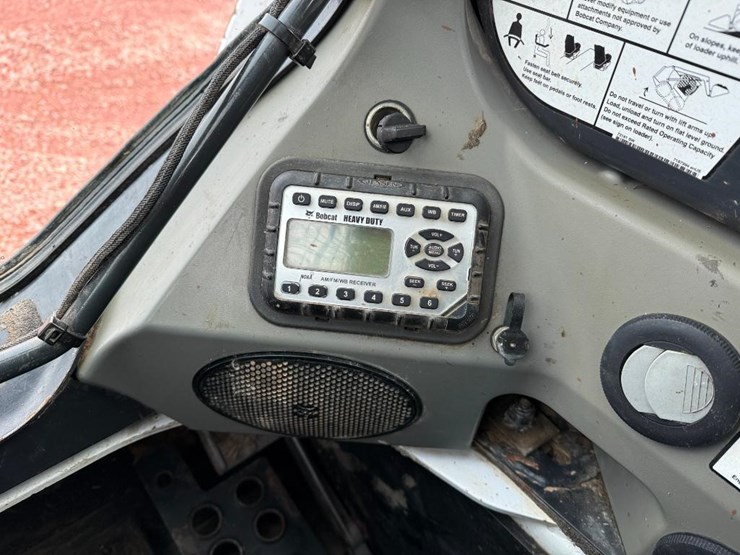 bobcat-t650-image-35