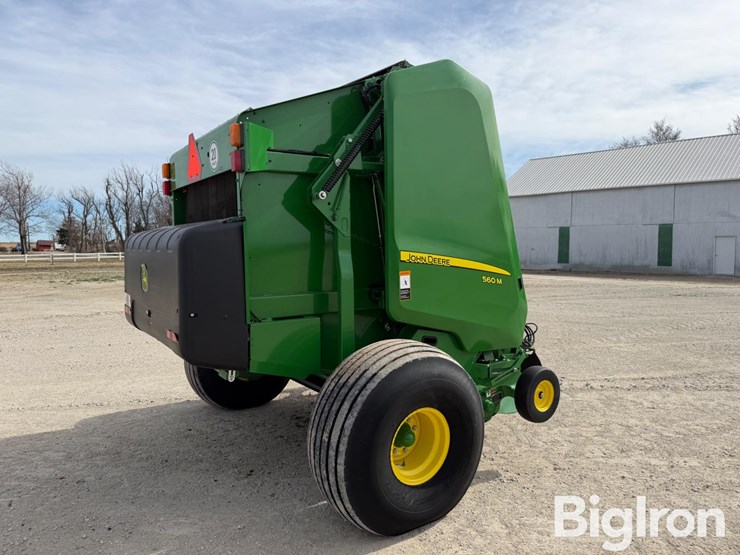 2023-john-deere-560m-image-5