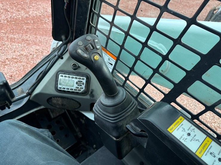 bobcat-t650-image-33
