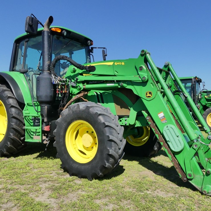 JOHN DEERE 6110M