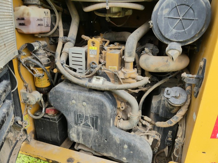 2022-caterpillar-262d3-image-9
