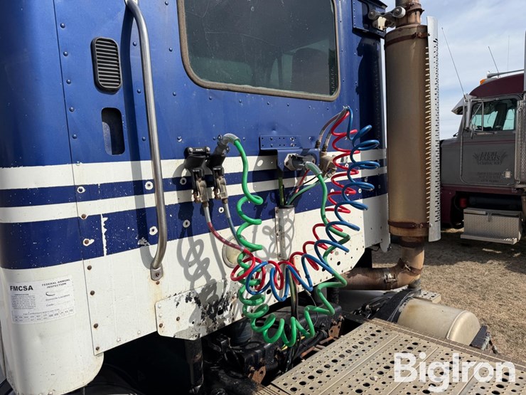 2005-freightliner-columbia-120-t/a-truck-tractor-image-19