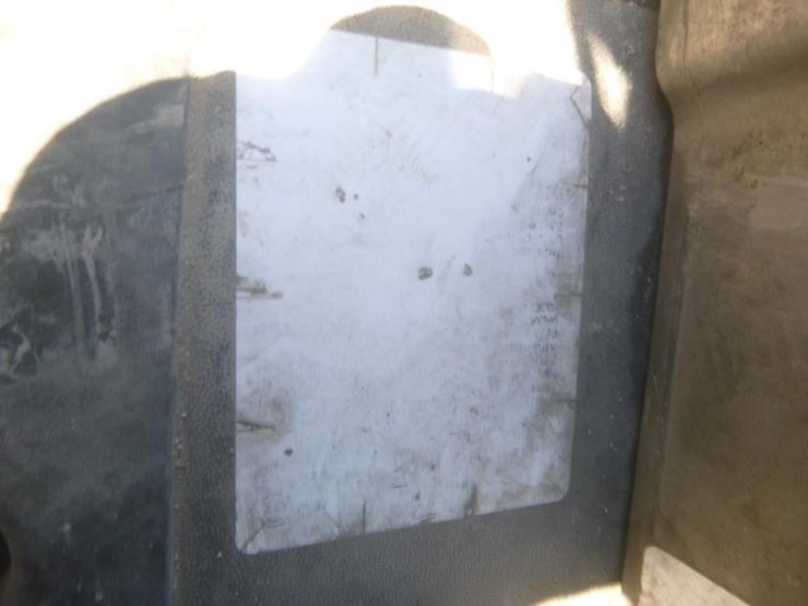 2012-freightliner-cascadia-125-image-23