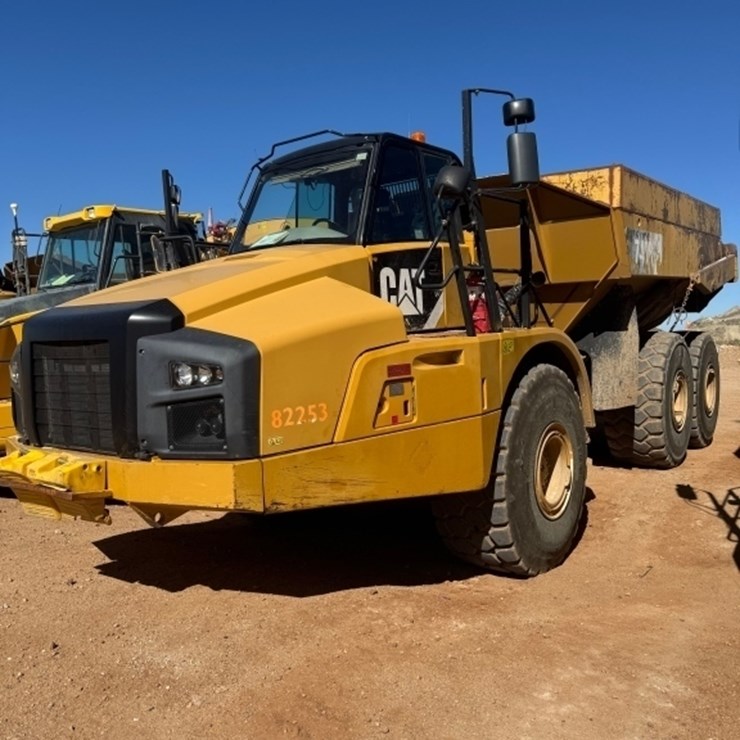2012 CATERPILLAR 740B