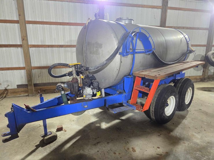 1000-gallon-liquid-nurse-trailer-image-38