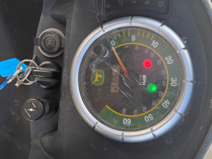 2005-john-deere-buck-500-image-17