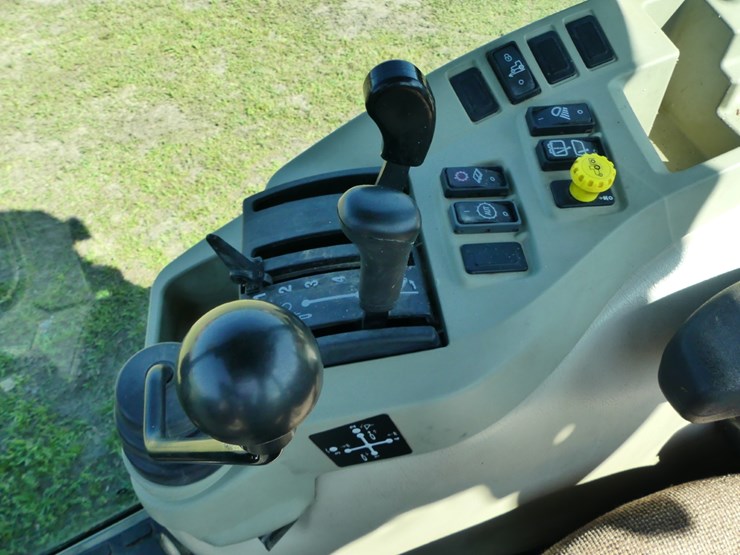 2010-john-deere-4720-image-15
