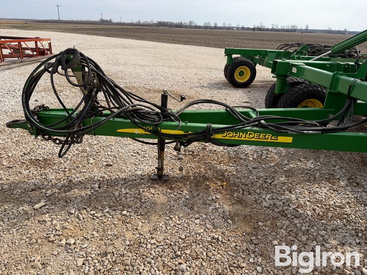 2013-john-deere-1990-image-10