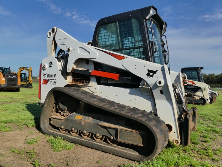 2023-bobcat-t770-image-1