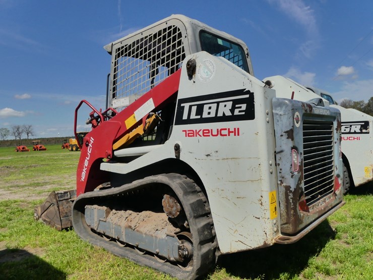 2020-takeuchi-tl8r2-image-4