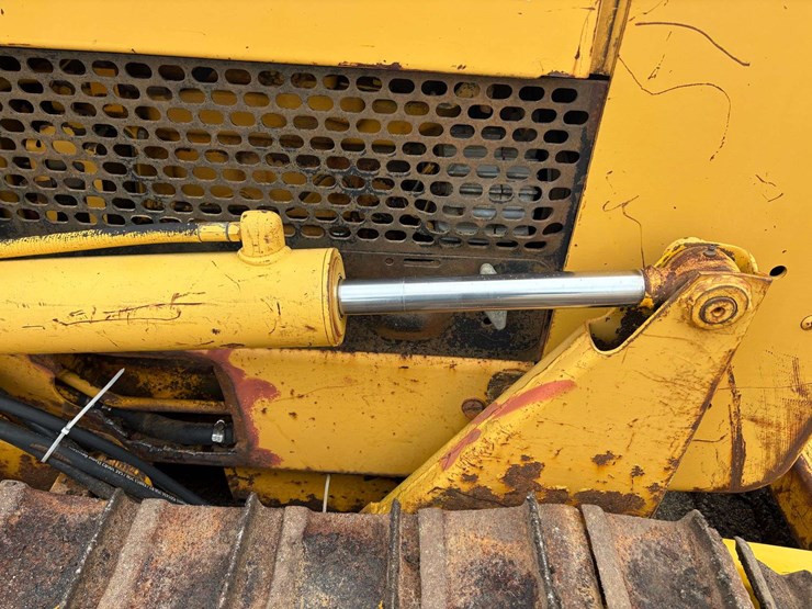 1982-deere-450cc-image-17