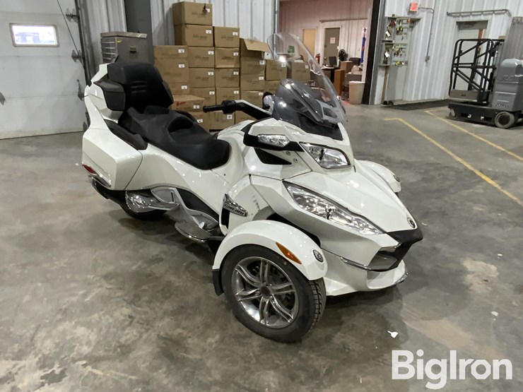 2011-massey-ferguson-730-image-3