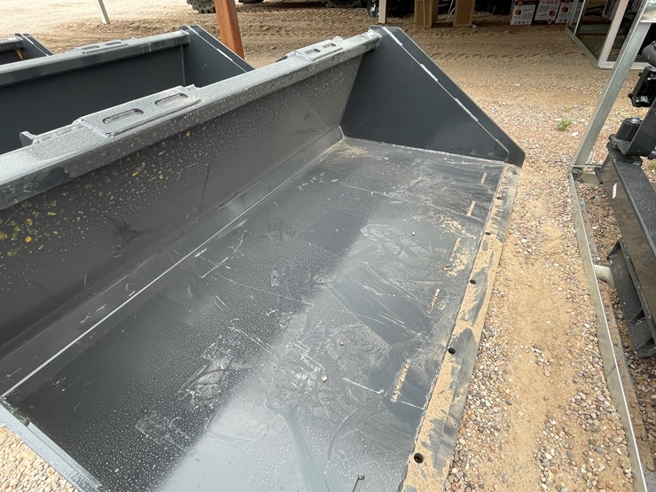#4325-•-unused-2026-wolverine-skid-steer-track-duty-bucket-attachments-image-10
