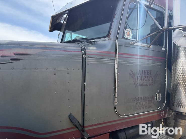 1999-peterbilt-379-image-13