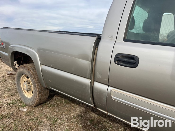 2003-chevrolet-silverado-2500-image-18