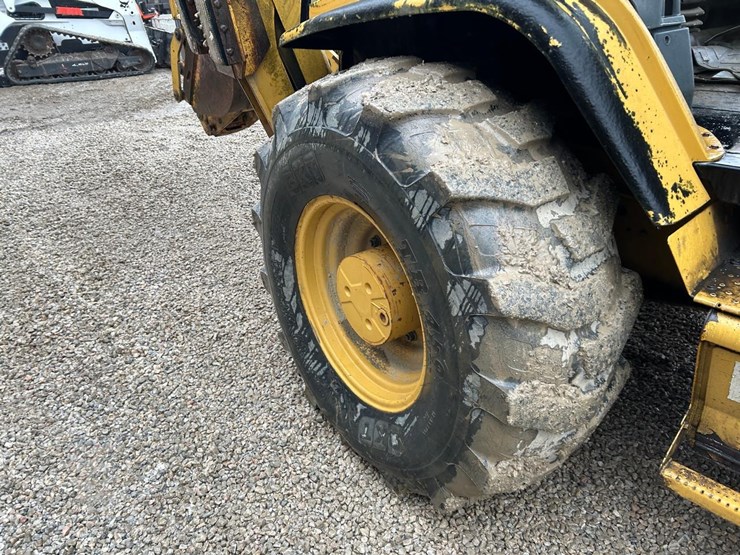 caterpillar-426c-image-11