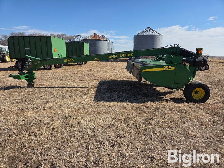 2022-john-deere-956-image-8