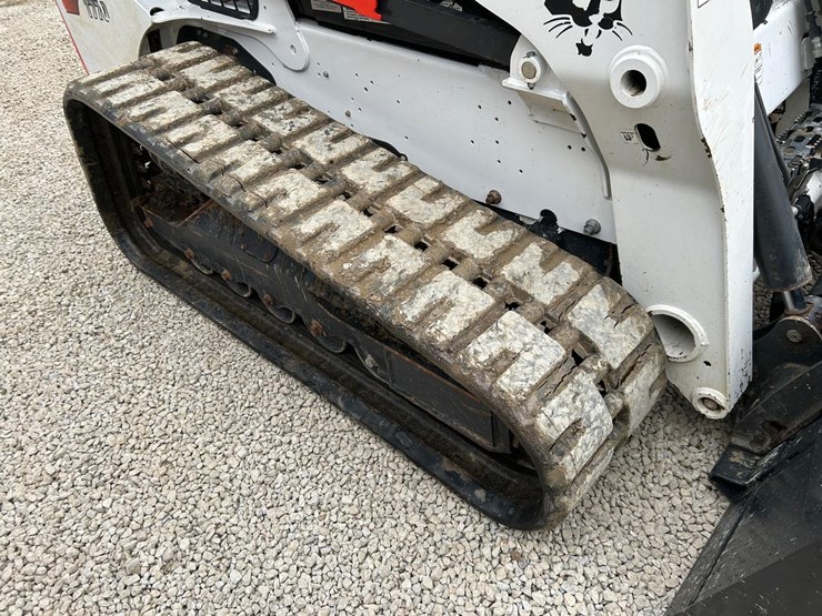 2022-bobcat-t770-image-12