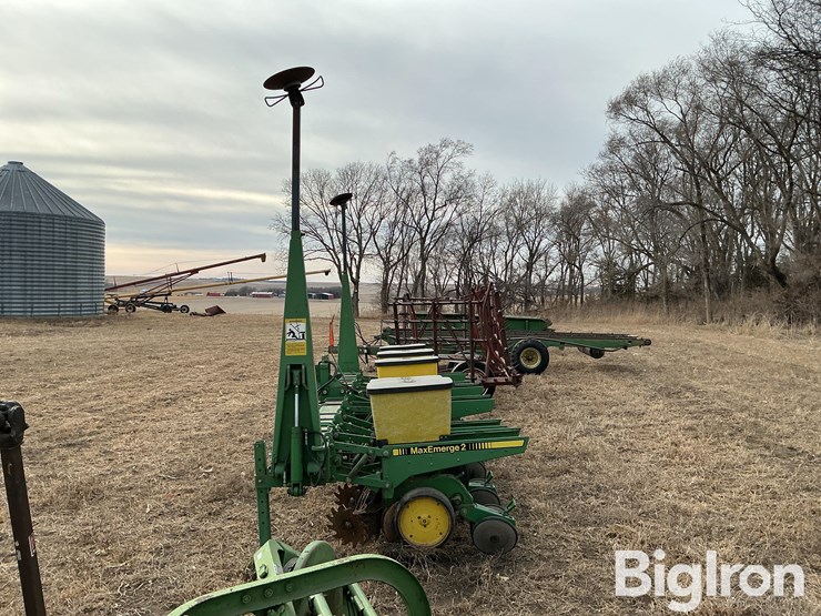 john-deere-7300-image-8