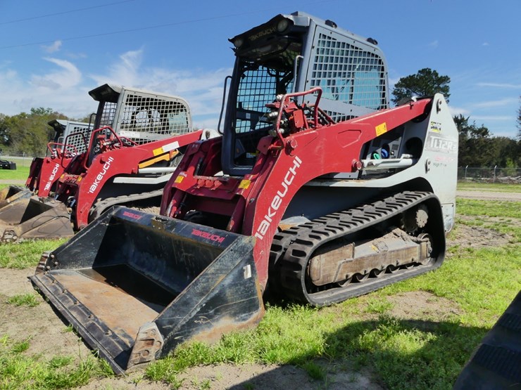 2022-takeuchi-tl12r2-image-1