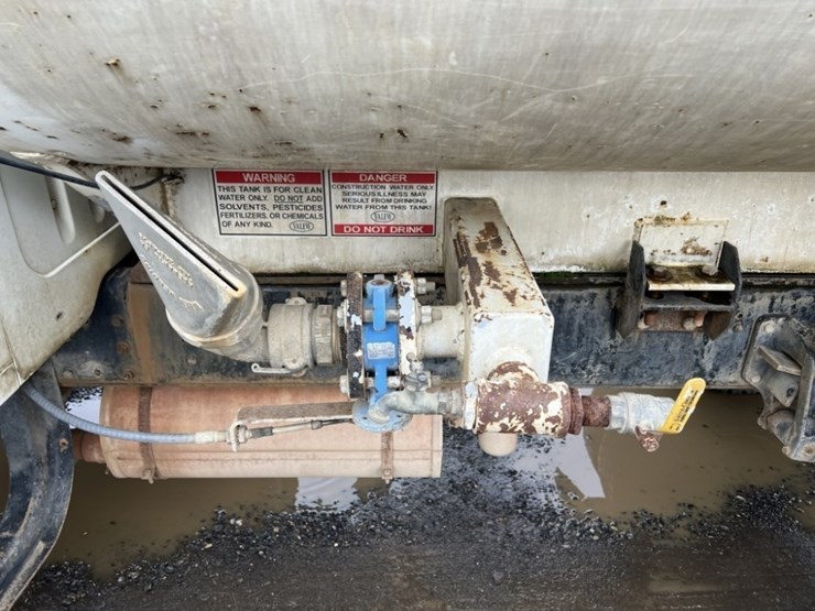 2000-international-4700-image-20