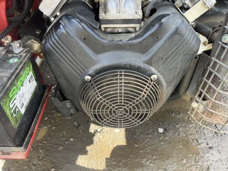 2014-toro-greensmaster-3320-triflex-traction-unit-image-15