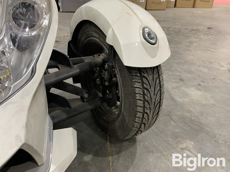 2011-massey-ferguson-730-image-12