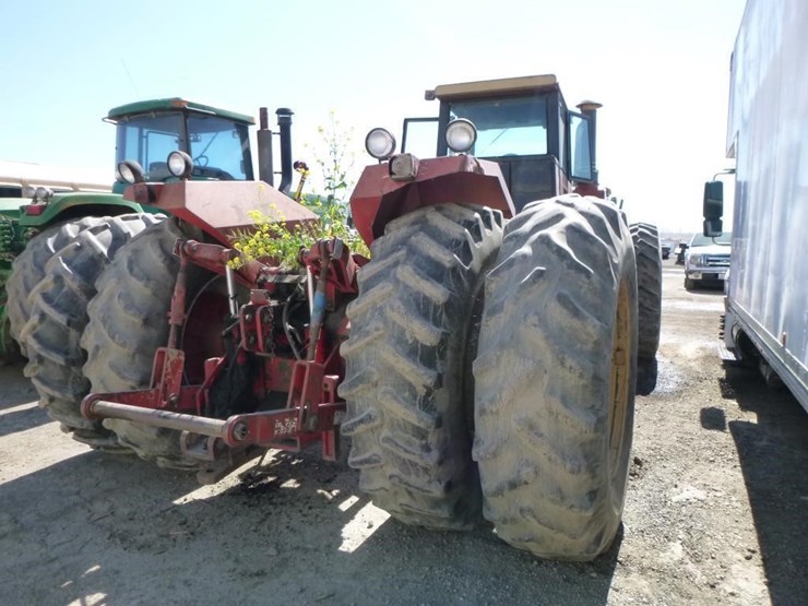 1982-versatile-875-image-3