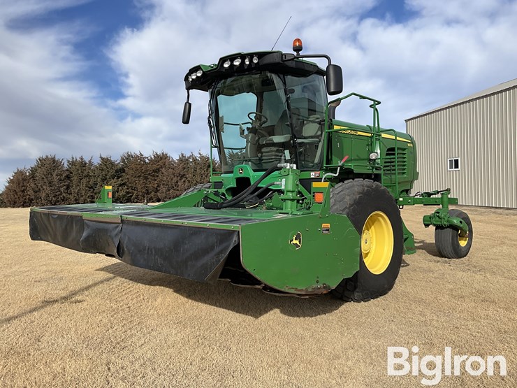 2017-john-deere-w235-image-1