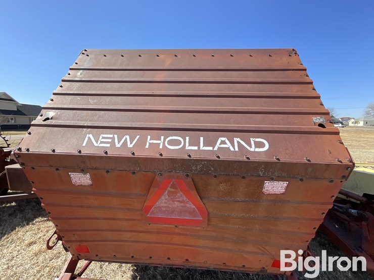 new-holland-852-image-16